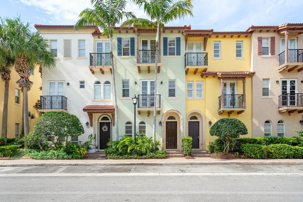 31 Via Floresta Drive Boca Raton FL 33487