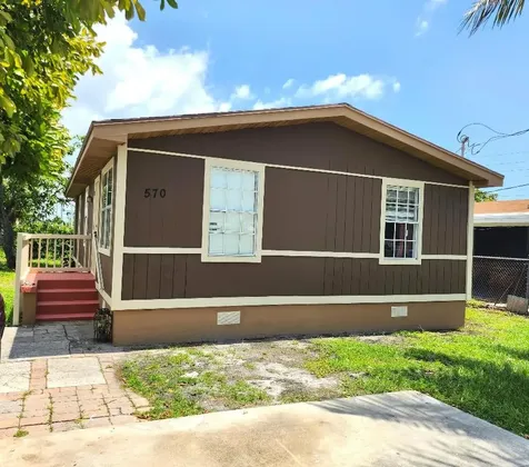 570 W 6th Street Riviera Beach FL 33404