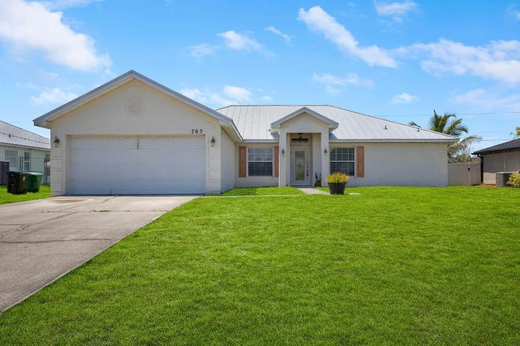 765 SW Sail Terrace Port St Lucie FL 34953