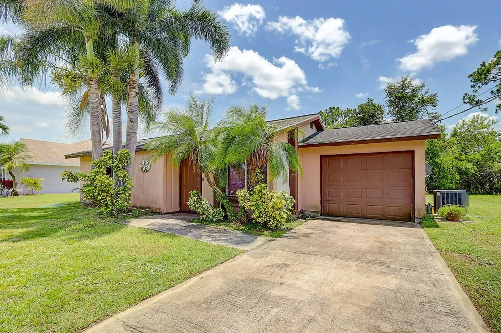 154 SW Essex Drive Port St Lucie FL 34984