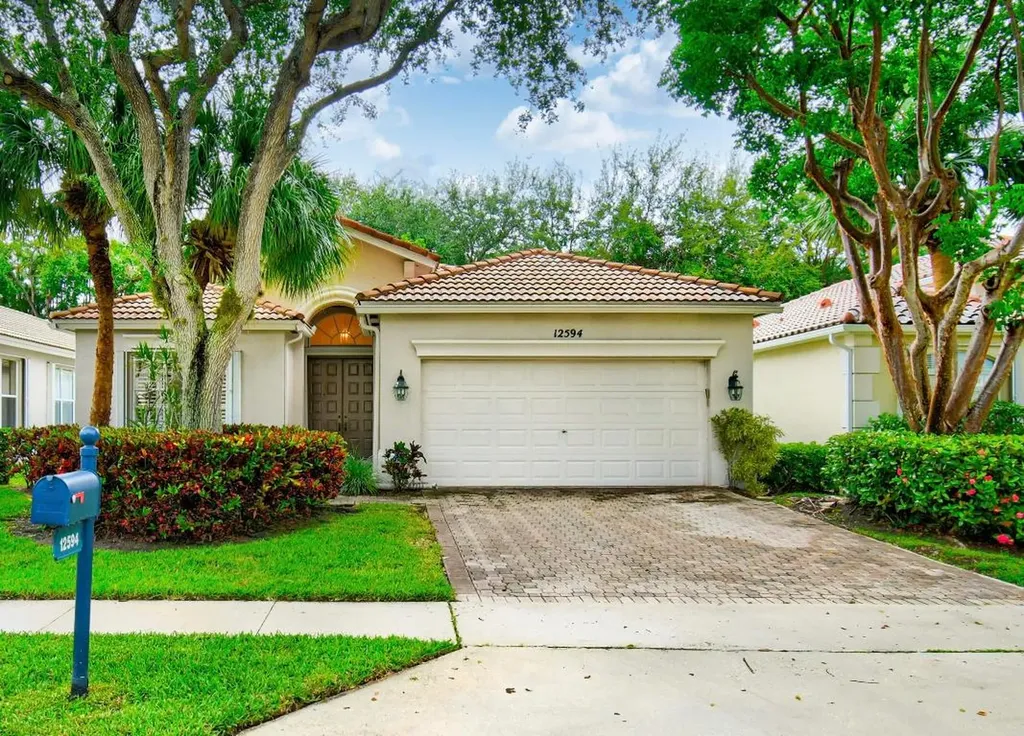 12594 Via Ravenna Boynton Beach FL 33436