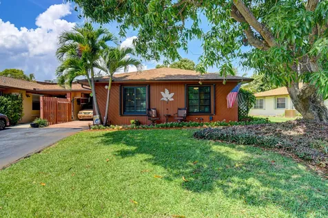 513 SE 27th Way Boynton Beach FL 33435