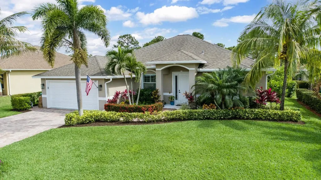 287 SW Vista Lake Drive Port St Lucie FL 34953