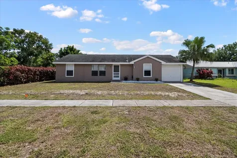 1057 Grandview Circle Royal Palm Beach FL 33411