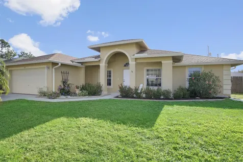 3133 SW Armucher Street Port St Lucie FL 34953