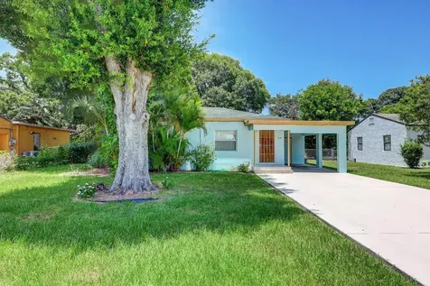 1103 Beach Court Fort Pierce FL 34950