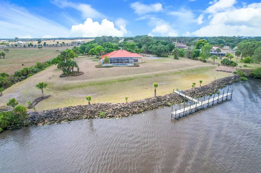 8425 SW Kanner Highway Indiantown FL 34956