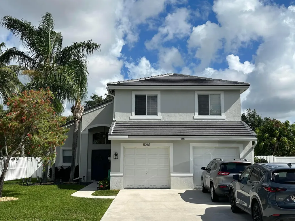 5281 Oakmont Village Circle Lake Worth FL 33463