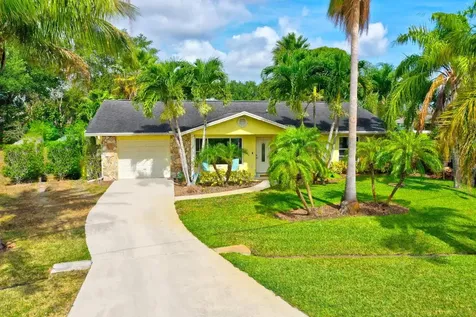 2333 SE Calcutta Circle Port St Lucie FL 34952