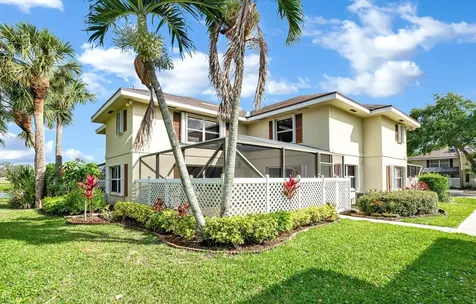 28 Clinton Court Royal Palm Beach FL 33411