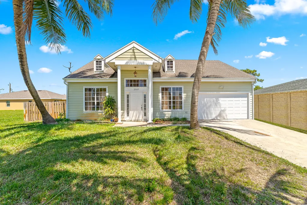 2507 SW Monterrey Lane Port St Lucie FL 34953
