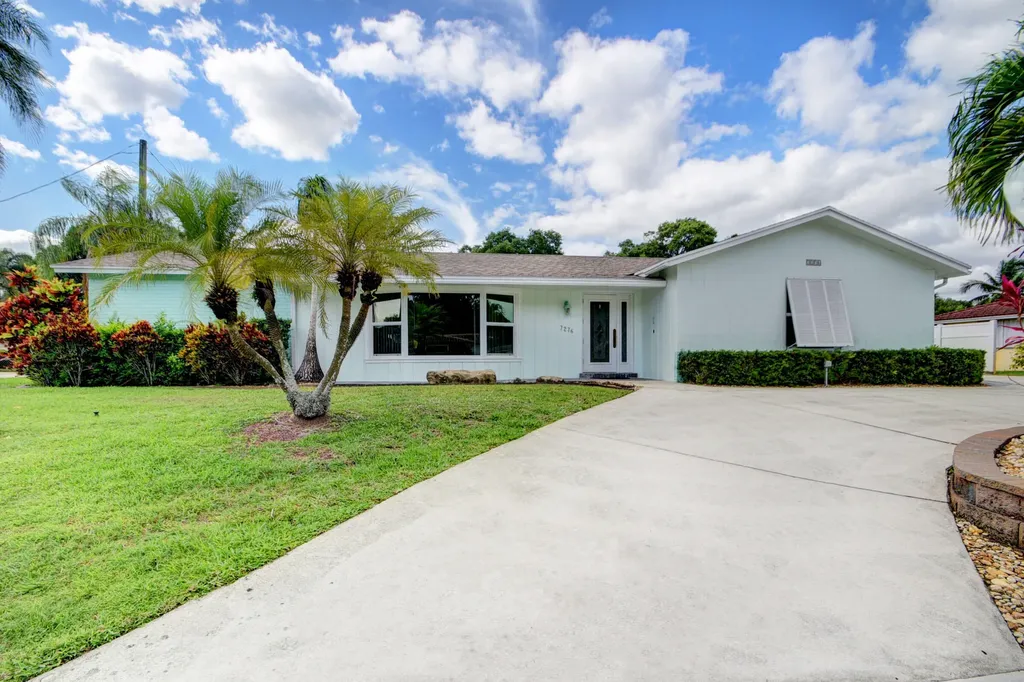 7276 Oakmont Drive Lake Worth FL 33467