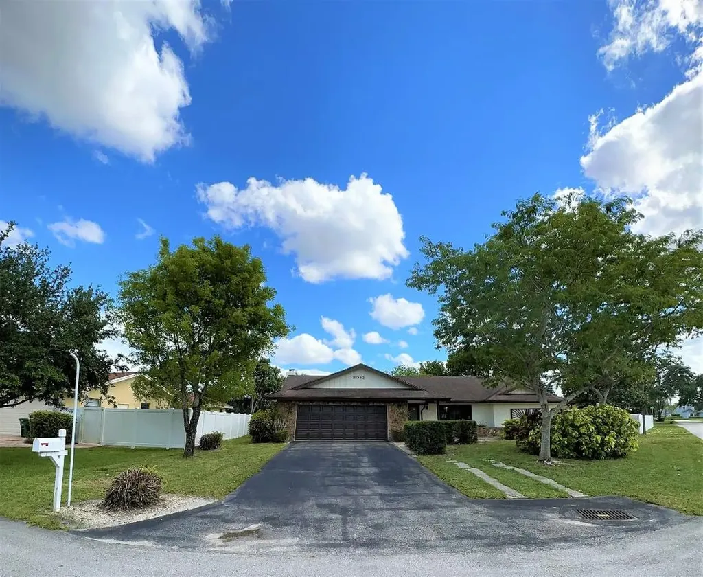 8022 NW 84th Terrace Tamarac FL 33321