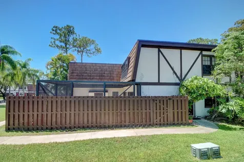 154 Weybridge Circle Royal Palm Beach FL 33411