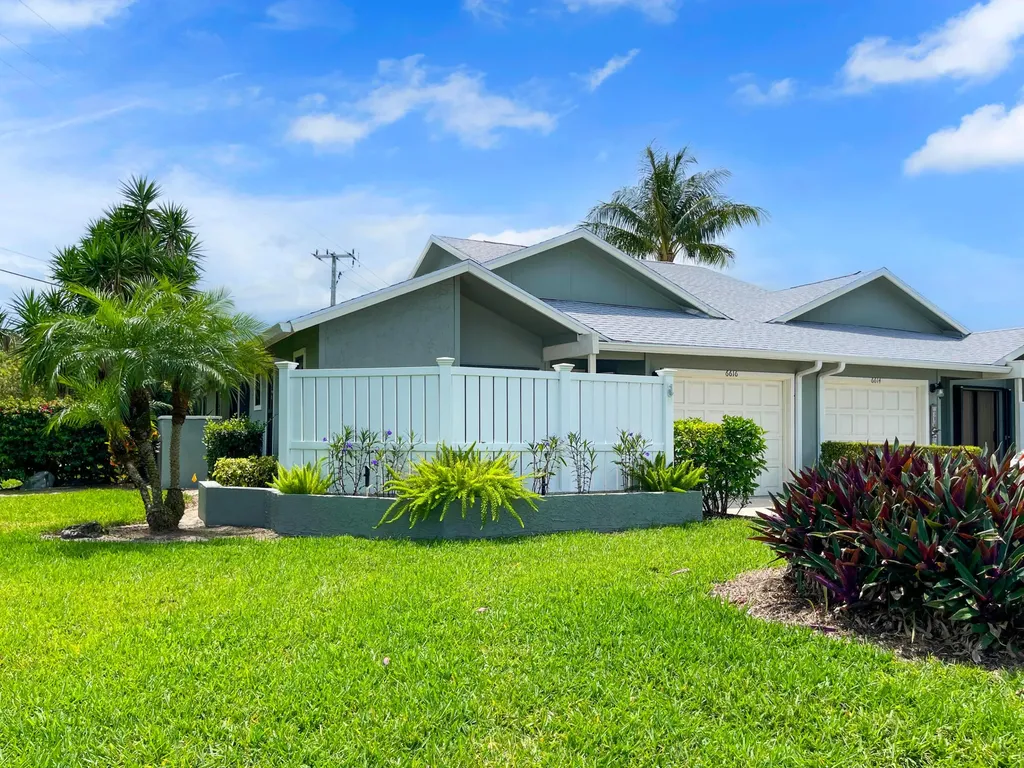 6616 SE Yorktown Drive Hobe Sound FL 33455