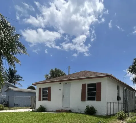 1617 W 34th Street Riviera Beach FL 33404