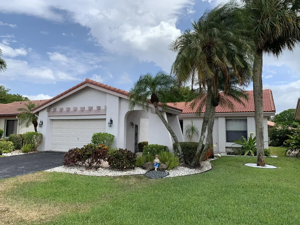 5689 Lakeview Mews Drive Boynton Beach FL 33437