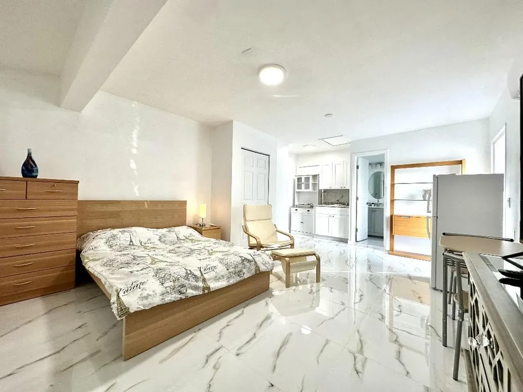 606 S Rainbow Drive Hollywood FL 33021