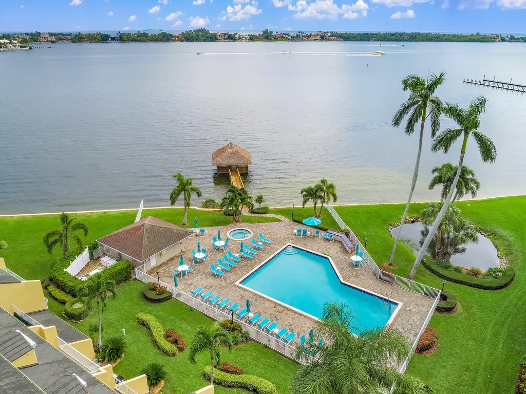 155 N Lakeshore Drive Hypoluxo FL 33462