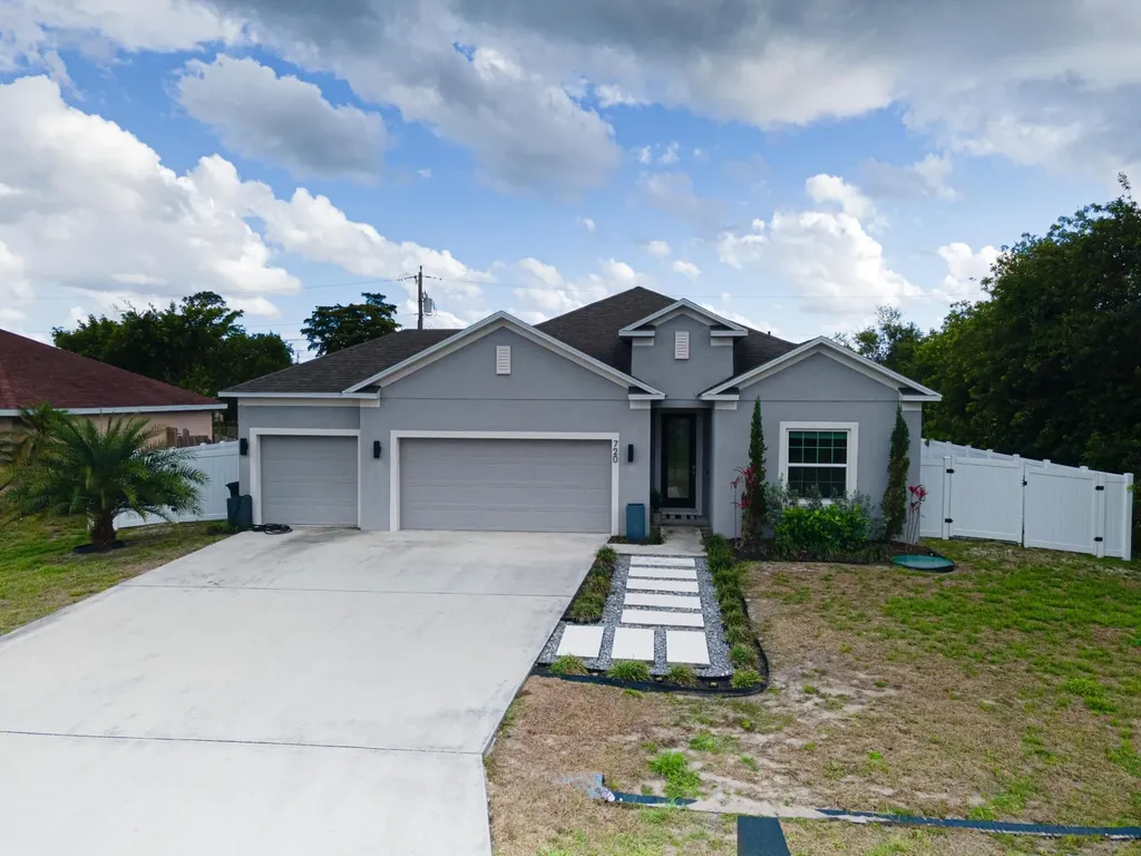 720 SW Hoffenberg Avenue Port St Lucie FL 34953