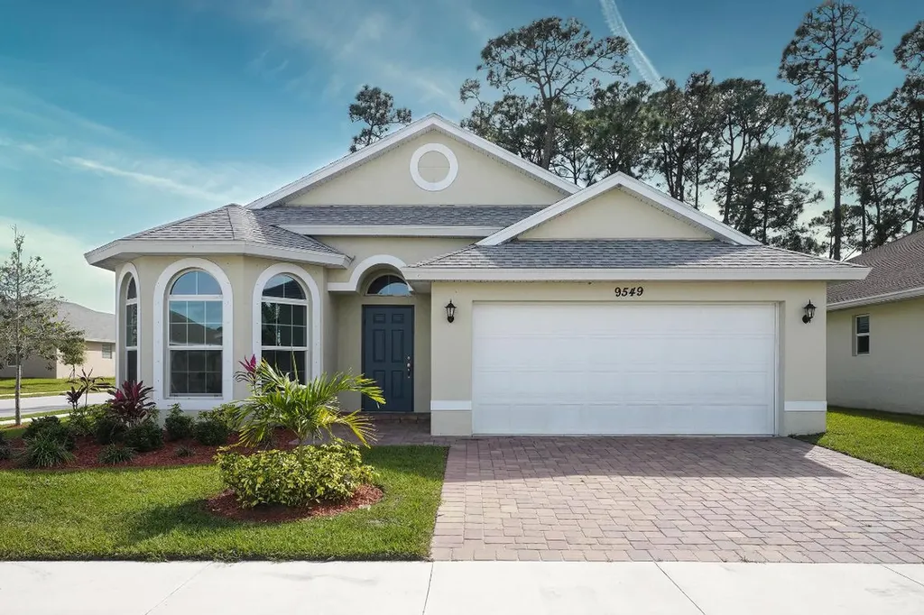 9748 Starboard Drive Fort Pierce FL 34945