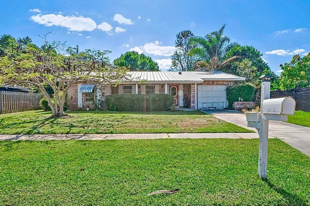 298 NE Midfield Lane Port St Lucie FL 34983