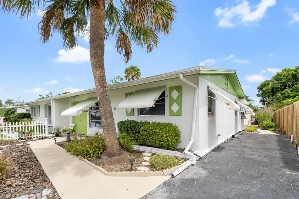 411 SE Robalo Court Stuart FL 34996
