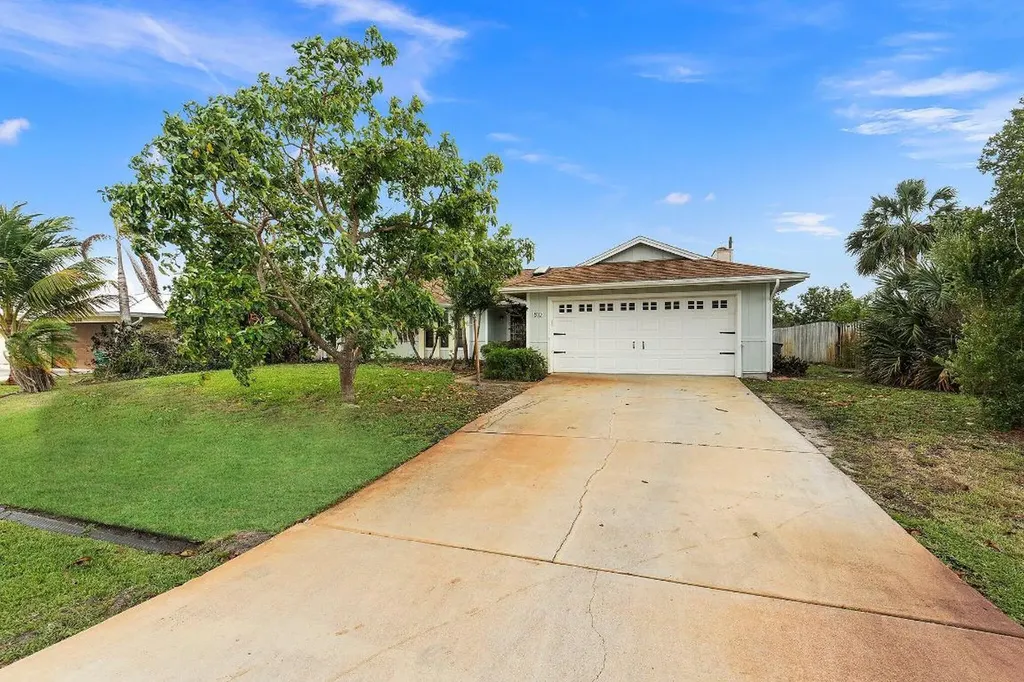 810 SE Quiescent Lane Port St Lucie FL 34983