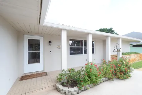 2368 SE Calcutta Circle Port St Lucie FL 34952