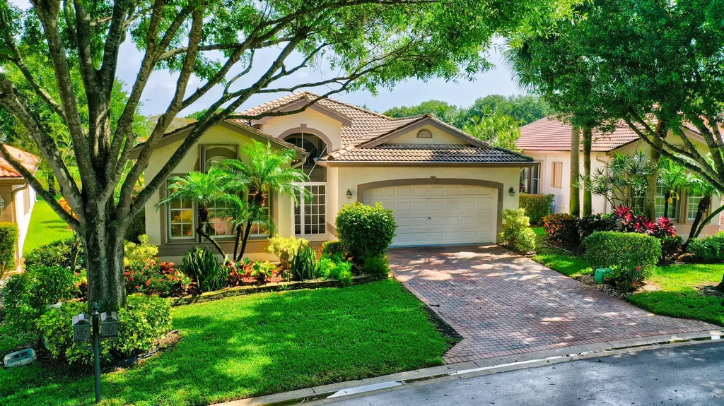 7609 Las Cruces Court Boynton Beach FL 33437