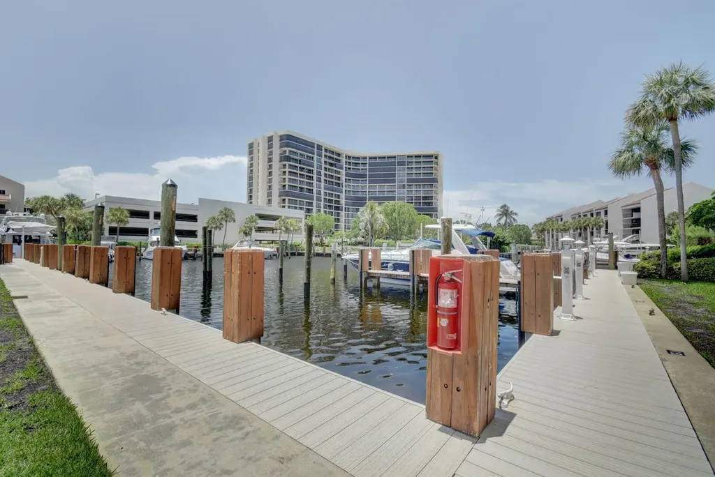 4748 S Ocean Boulevard Highland Beach FL 33487