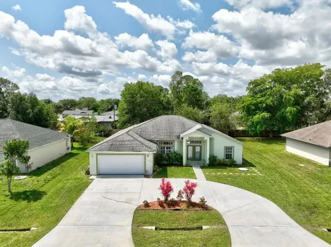 202 SW Ewing Avenue Port St Lucie FL 34983