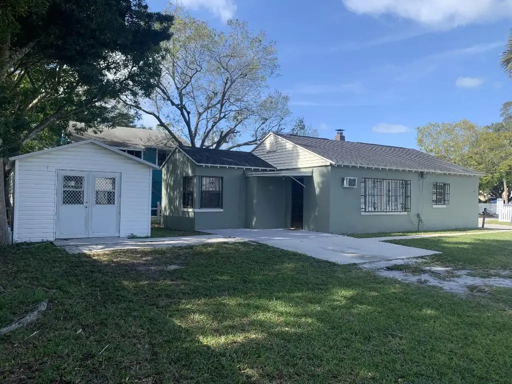 701 Atlantic Avenue Fort Pierce FL 34950