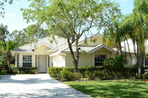 9427 Poinciana Court Fort Pierce FL 34951