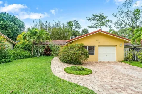 1292 NW 87th Avenue Coral Springs FL 33071