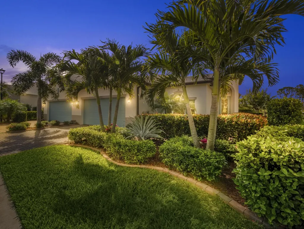 12876 SW Lake Fern Circle Port St Lucie FL 34987