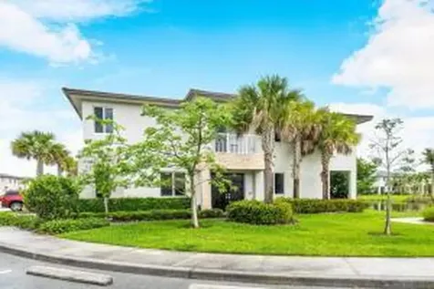 1211 Pioneer Way Royal Palm Beach FL 33411