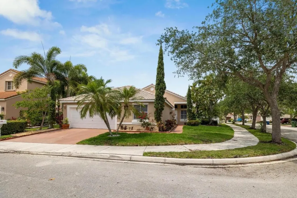 1015 Thistle Creek Court Weston FL 33327