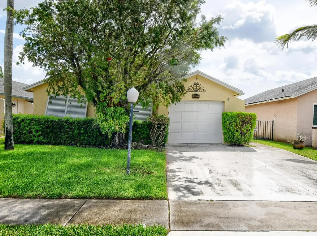 9135 Pine Springs Drive Boca Raton FL 33428