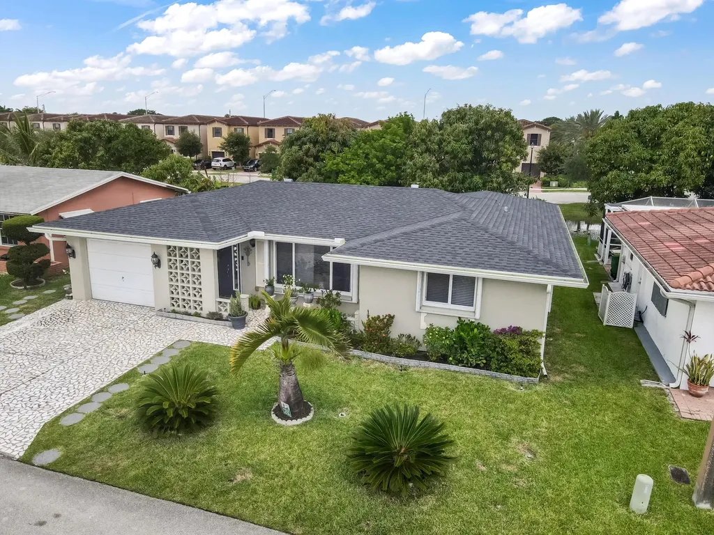 4929 NW 55th Court Tamarac FL 33319
