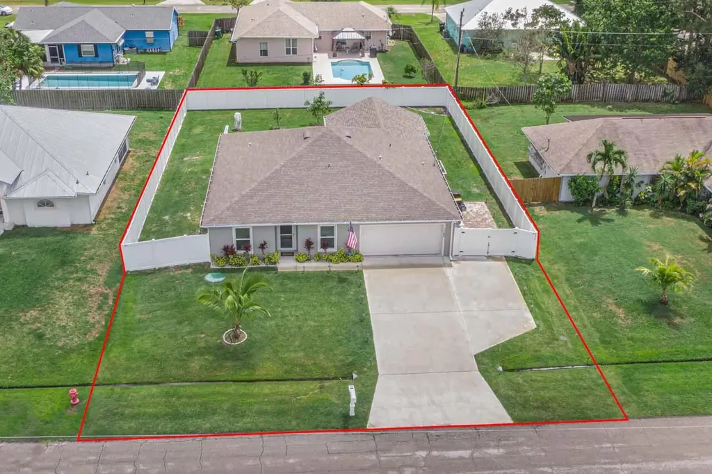 1165 SW Heather Street Port St Lucie FL 34983