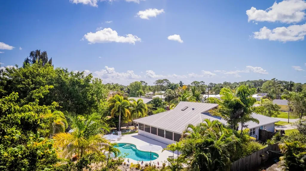 5783 SE Orange Blossom Trail Hobe Sound FL 33455