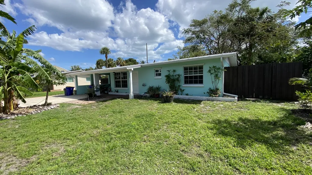 3687 NE Jeannette Drive Jensen Beach FL 34957
