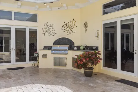119 NE 10th Street Delray Beach FL 33444