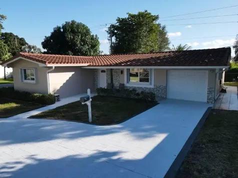 8750 NW 11th Street Pembroke Pines FL 33024