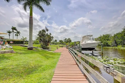 318 Holly Avenue Port St Lucie FL 34952