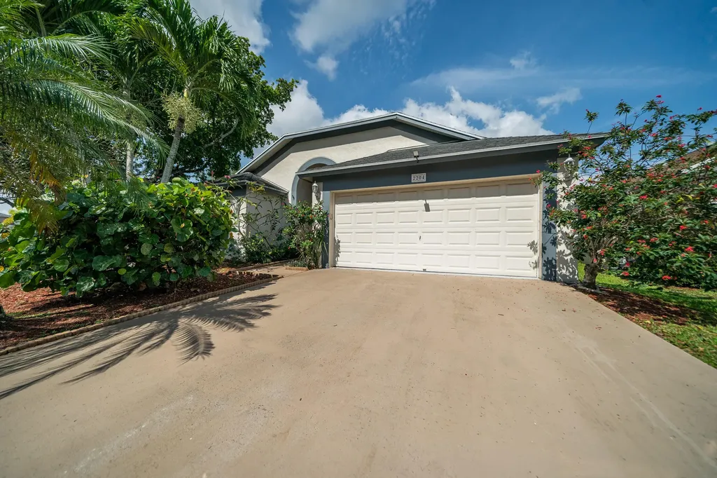 2204 Soundings Court Greenacres FL 33413