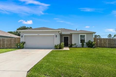 1998 SW Yellowtail Avenue Port St Lucie FL 34953