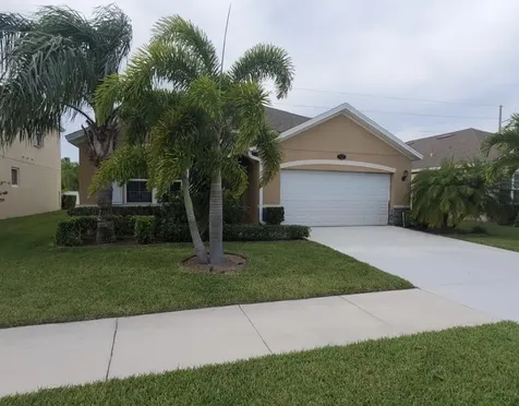 1527 Lexington Square SW Vero Beach FL 32962
