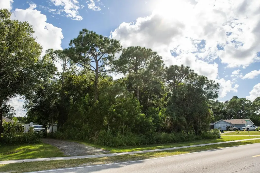 901 NW Bayshore Boulevard Port St Lucie FL 34983